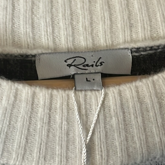 Rails NWT Lana Mixed Abstract Tiger Gray and White Crewneck Sweater Sz L - Picture 4 of 8